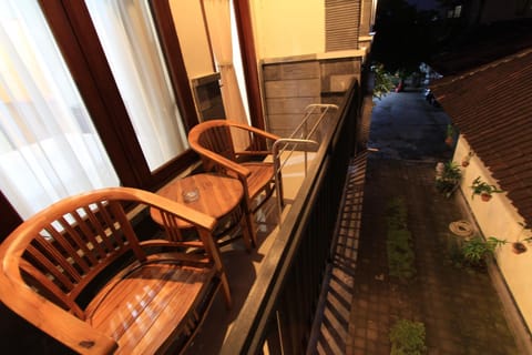 Night, Balcony/Terrace