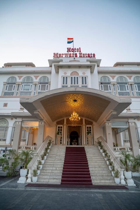 Property building, Facade/entrance