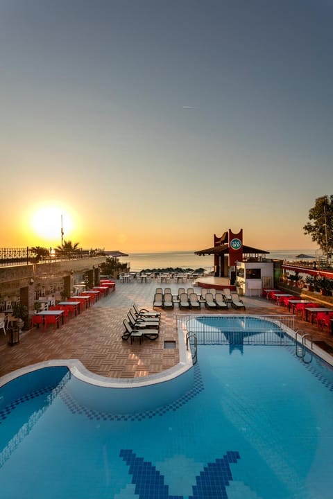 Natural landscape, Pool view, Swimming pool, Swimming pool
