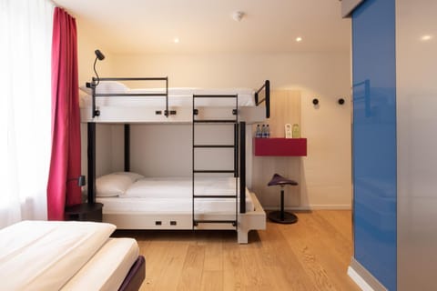 Bed, Photo of the whole room, bunk bed