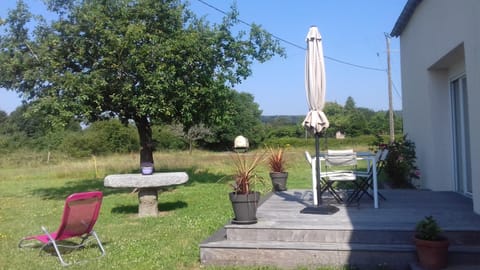 le bois du loup en brocéliande House in Paimpont