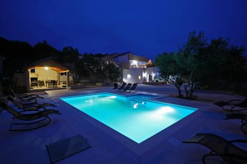 Pool view, Swimming pool, Swimming pool