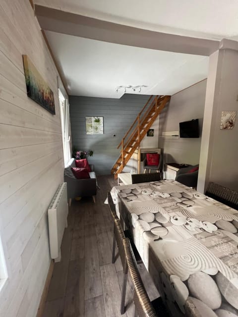 APPARTEMENT 6 PERSONNES CLASSE 2 ETOILES LEBOUCQ Laurent Apartment in Fort-Mahon-Plage