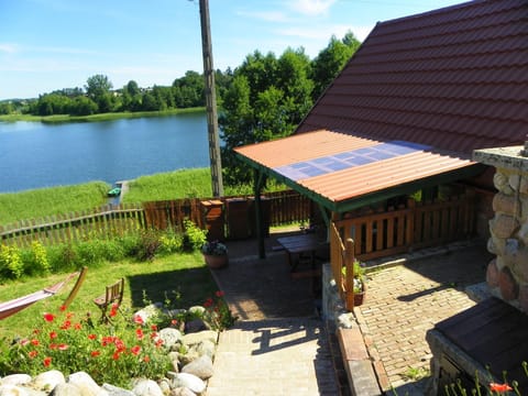 Property building, Natural landscape, Garden, Garden view, Lake view