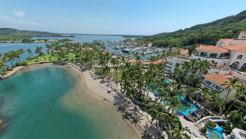 Property building, Bird's eye view, Beach
