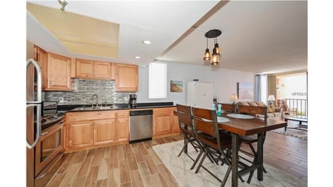 Balcony/Terrace, Kitchen or kitchenette, Living room