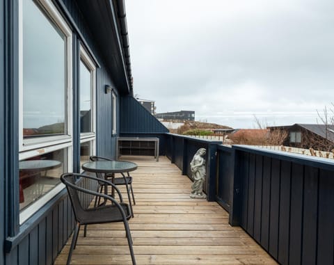 Property building, View (from property/room), Balcony/Terrace