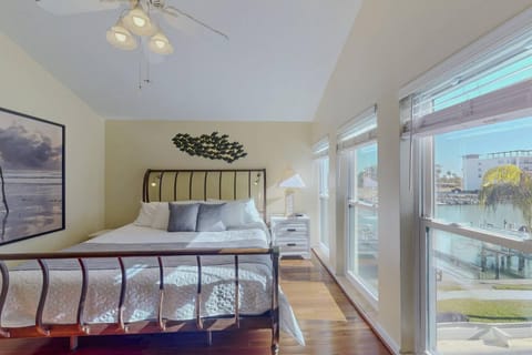 315-G - Madeira Beach Yacht Club House in Madeira Beach