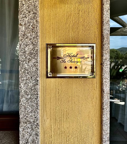 Property logo or sign