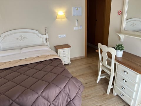 Bed, Photo of the whole room, Bedroom, hair dresser, wardrobe