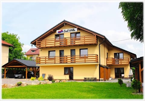 Property building, Facade/entrance, Garden