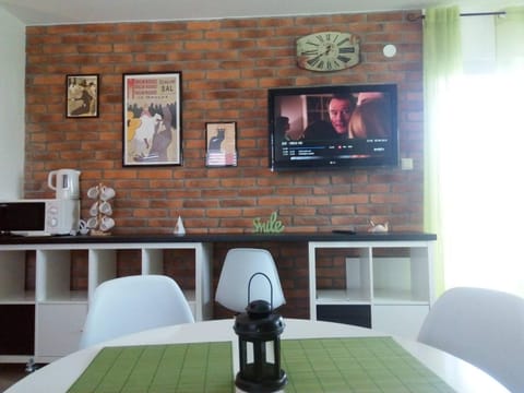 TV and multimedia, Living room, Dining area