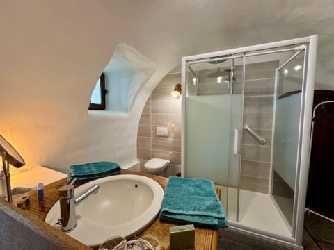 Le Mas Saint Jacques Bed and Breakfast in Le Pontet