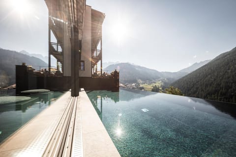 Natural landscape, Swimming pool