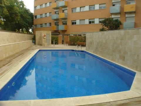 Swimming pool, Swimming pool