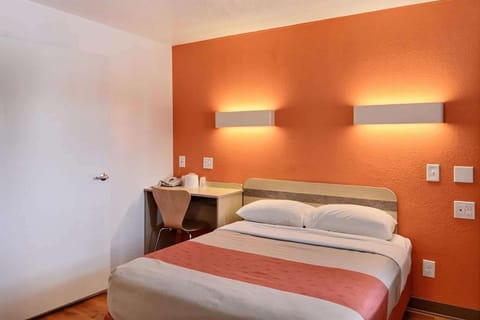 Photo of the whole room, On site