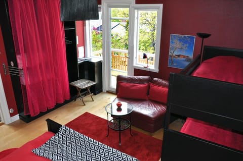 Bed, Balcony/Terrace, Photo of the whole room, bunk bed