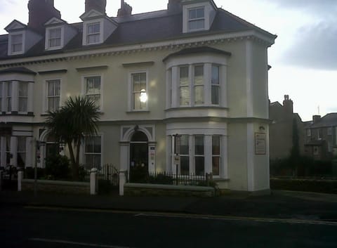 Christleton House Bed and Breakfast in Llandudno