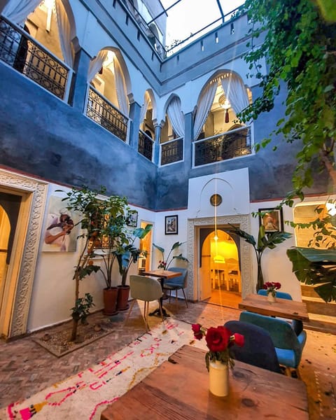 Property building, Restaurant/places to eat, Lobby or reception, Breakfast
