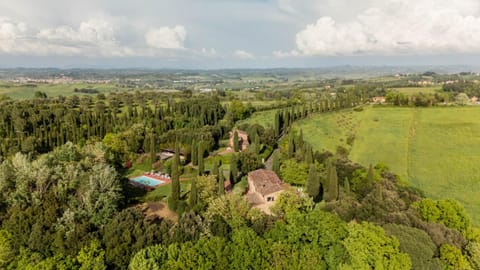 Podere Fignano, holiday home - apartments renovated 2024 - new swimming pool Country House in Tuscany