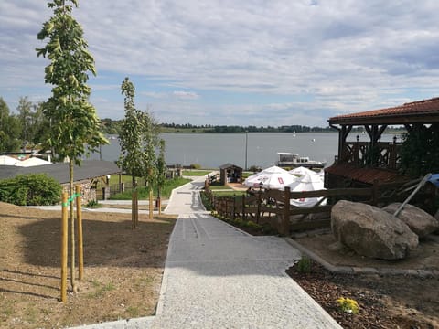 Windsurfing, Lake view