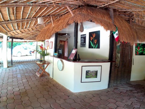 Day, Lobby or reception