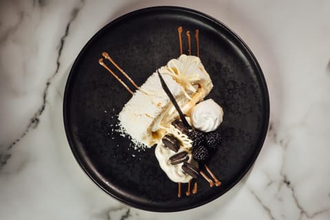 Food and drinks, Food