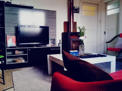 Communal lounge/ TV room, Living room, Seating area