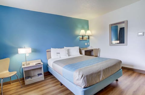 Photo of the whole room, Seating area, On site