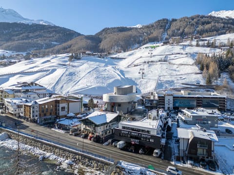 Property building, Location