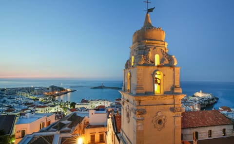 Nearby landmark, Natural landscape, City view, Landmark view, Sea view, Sunset