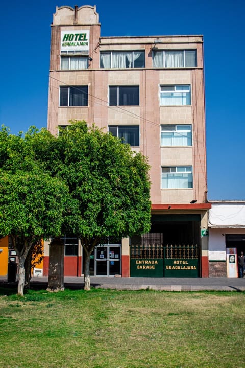 Property building, Facade/entrance, Garden