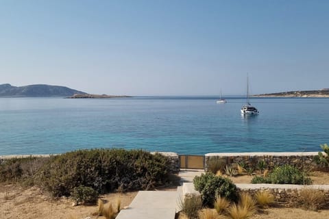 Teal Blue Apartment hotel in Koufonisia