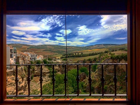 Nearby landmark, Natural landscape, Mountain view