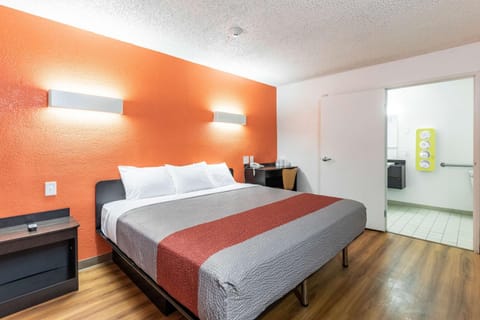 Photo of the whole room, Seating area, On site