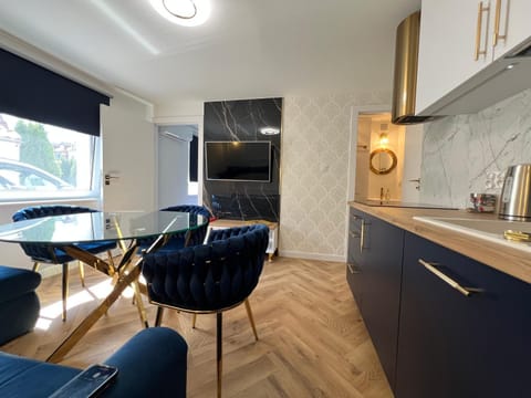 TV and multimedia, Kitchen or kitchenette