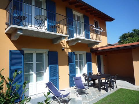 Facade/entrance, Garden view