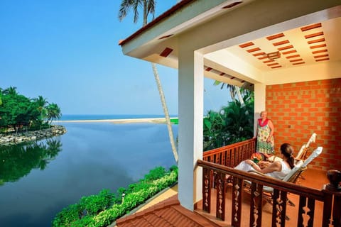People, Balcony/Terrace, Sea view