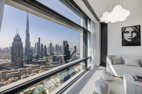 Day, Living room, Seating area, City view
