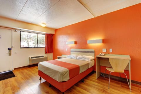 Photo of the whole room, On site