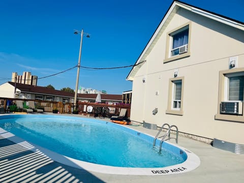 Property building, Swimming pool