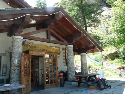 Facade/entrance, Day, Other