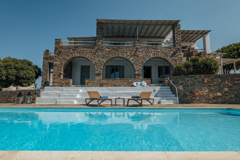 Terra Villa in Paros