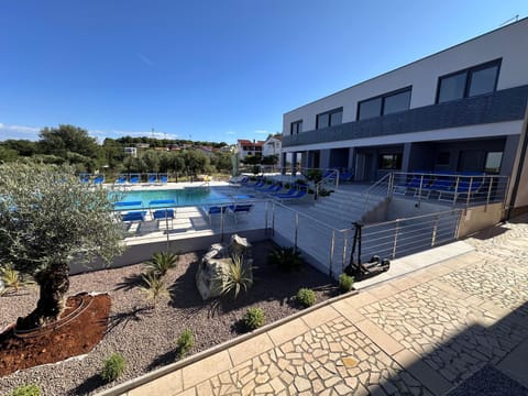 Property building, Swimming pool