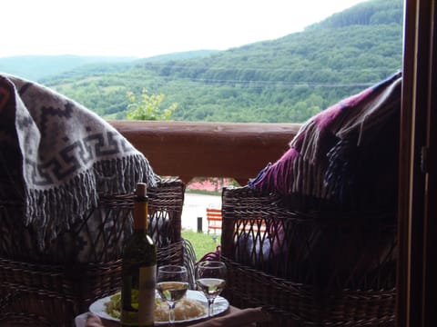 Balcony/Terrace, Mountain view