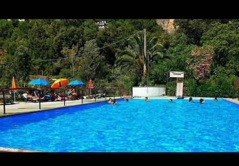 Property building, Swimming pool