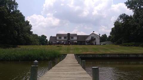 Facade/entrance, Natural landscape, Lake view