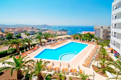 Pool view, Sea view, Swimming pool