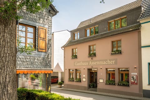 Gasthaus Assenmacher Bed and Breakfast in Altenahr