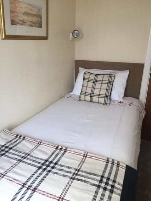 San Michele Guest House Bed and Breakfast in Poole